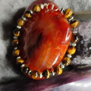 NWT- STERLING SILVER AND TIGER EYE BEADED BRACELET WITH SILVER ACCENTS. 8.5"L